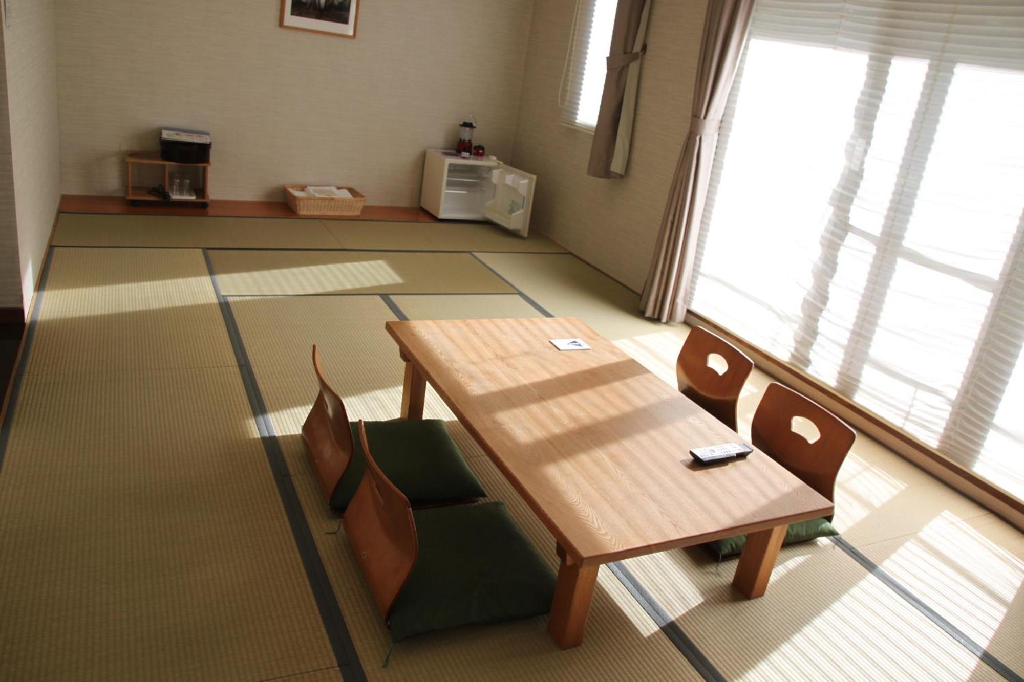 Toyota Shirakawa-Go Eco-Institute Hotel Room photo