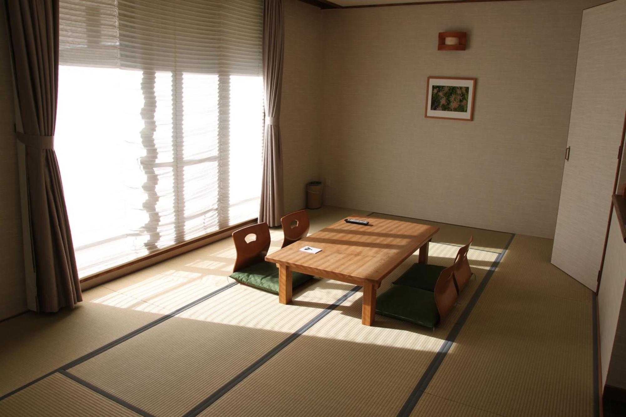 Toyota Shirakawa-Go Eco-Institute Hotel Room photo